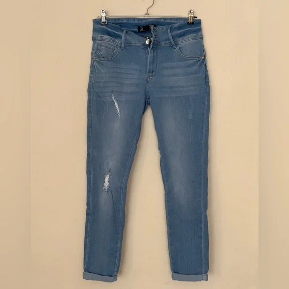 Always Friday Women’s Light Blue Ankle Jeans Size 11 - Picture 1 of 14